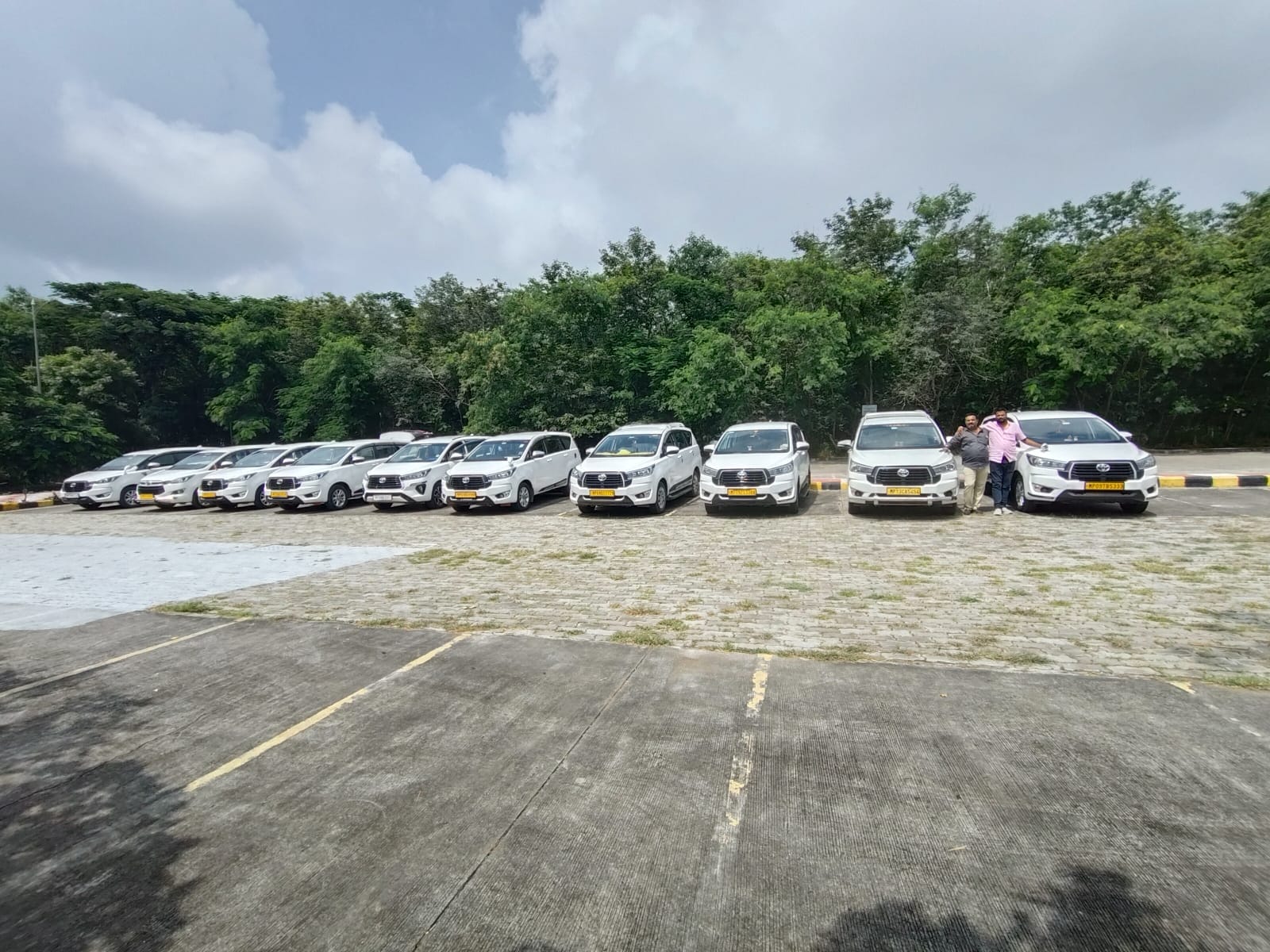 IndoreCab fleet ready for a heritage trip from Indore to Mandu
