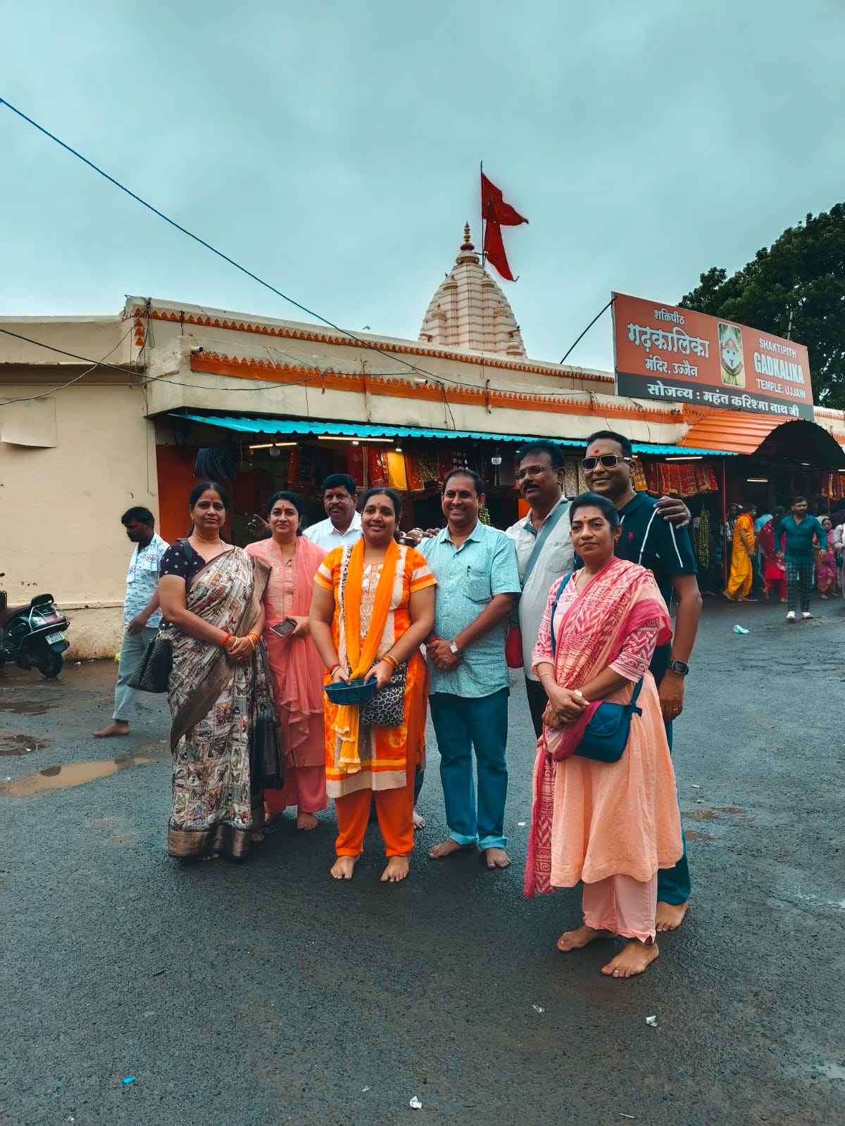 IndoreCab group pilgrimage tour at Gadkalika Temple, Ujjain